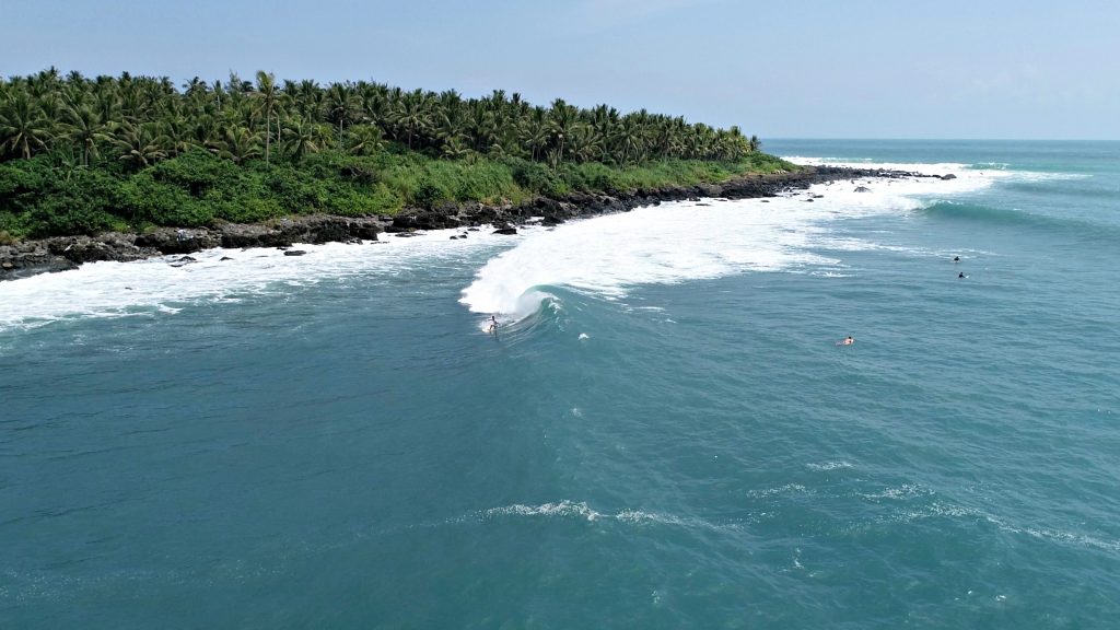 Advanced Lessons - WaGaLiGong Dulan Surf & SUP House & Bar 哇軋力共都蘭衝浪/立槳/酒吧 Taiwan Taitung Dulan