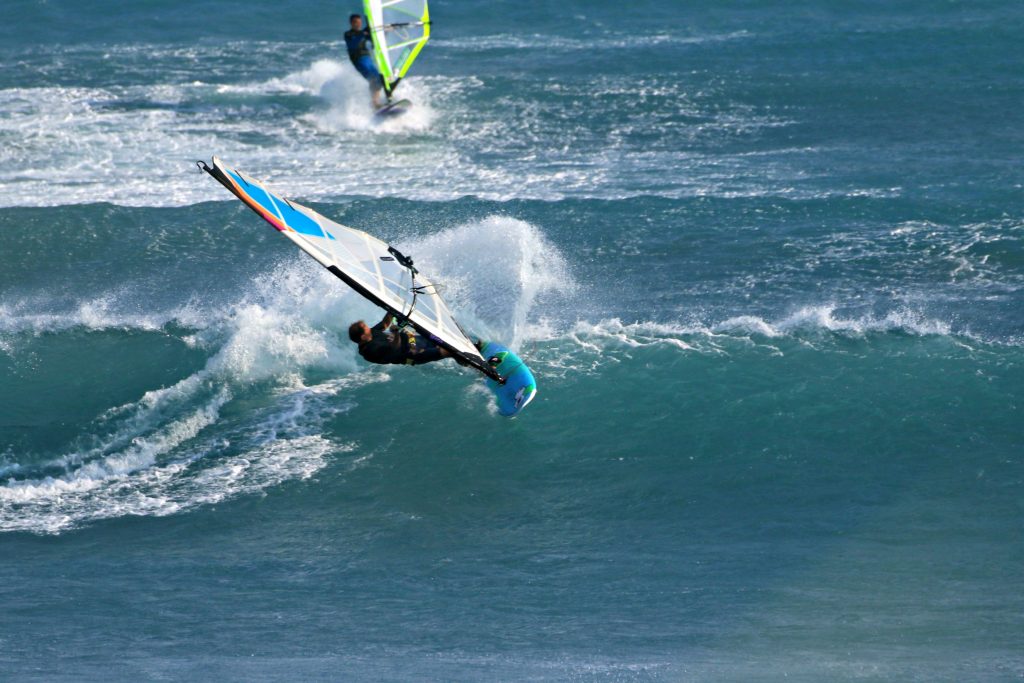 Windsurf Taiwan Dulan - WaGaLiGong Dulan Surf & SUP House & Bar 哇軋力共都蘭衝浪/立槳/酒吧 Taiwan Taitung Dulan