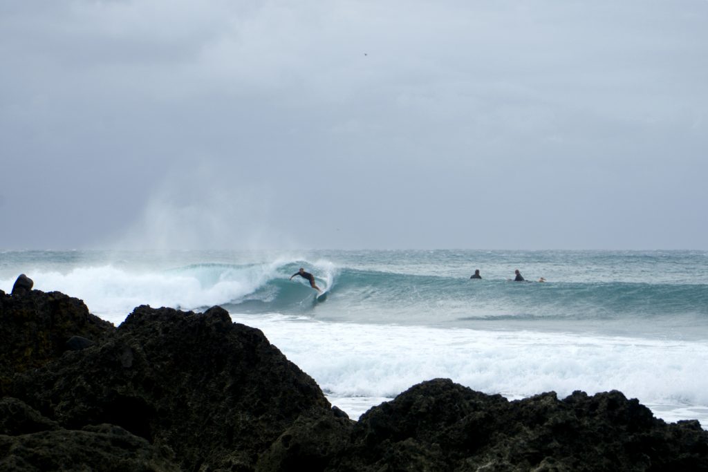 Surf Taiwan - WaGaLiGong Dulan Surf & SUP House & Bar 哇軋力共都蘭衝浪/立槳/酒吧 Taiwan Taitung Dulan