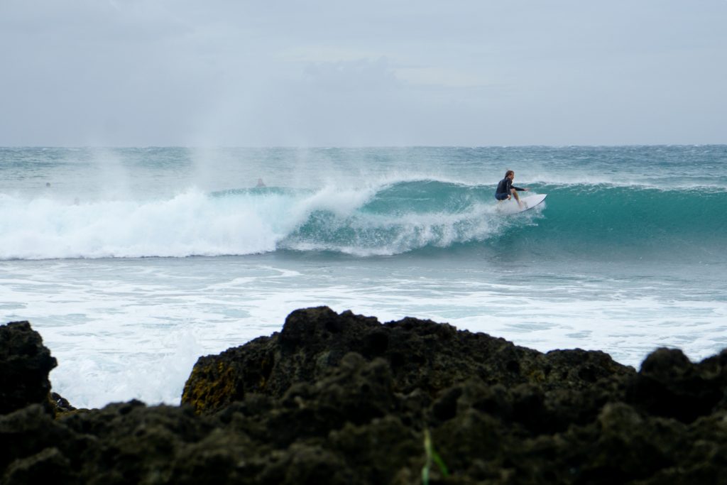 Surf Taiwan - WaGaLiGong Dulan Surf & SUP House & Bar 哇軋力共都蘭衝浪/立槳/酒吧 Taiwan Taitung Dulan