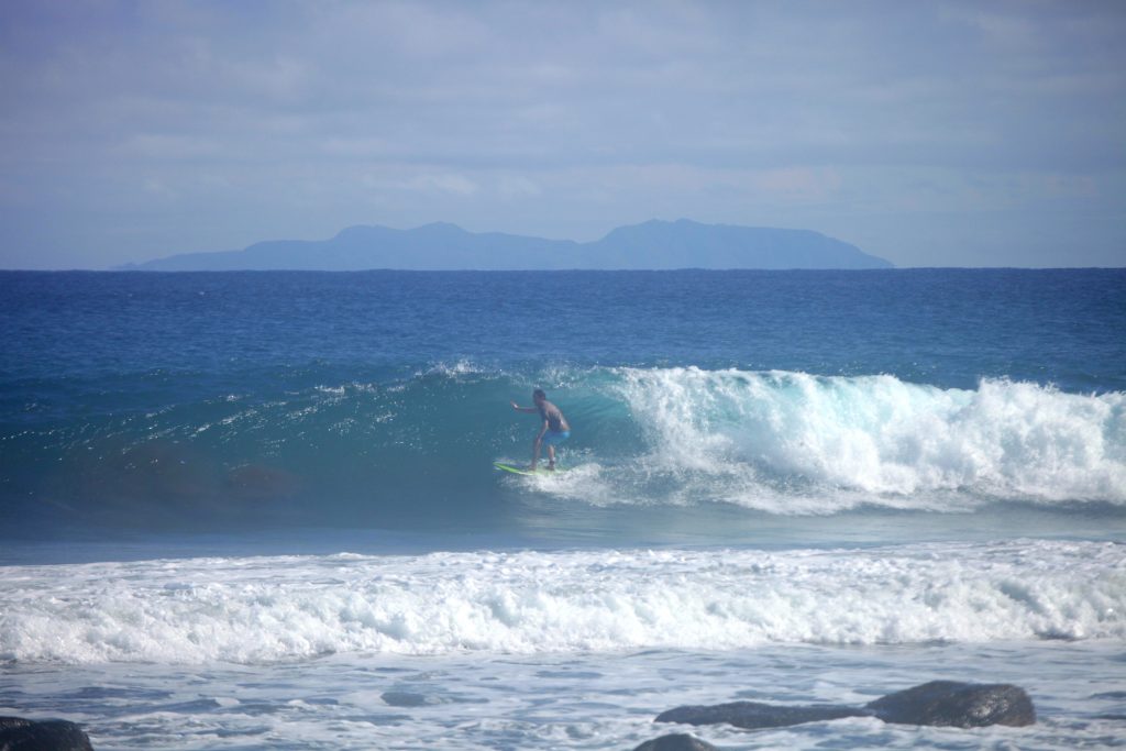 Surf Dulan - WaGaLiGong Dulan Surf & SUP House & Bar 哇軋力共都蘭衝浪/立槳/酒吧 Taiwan Taitung Dulan