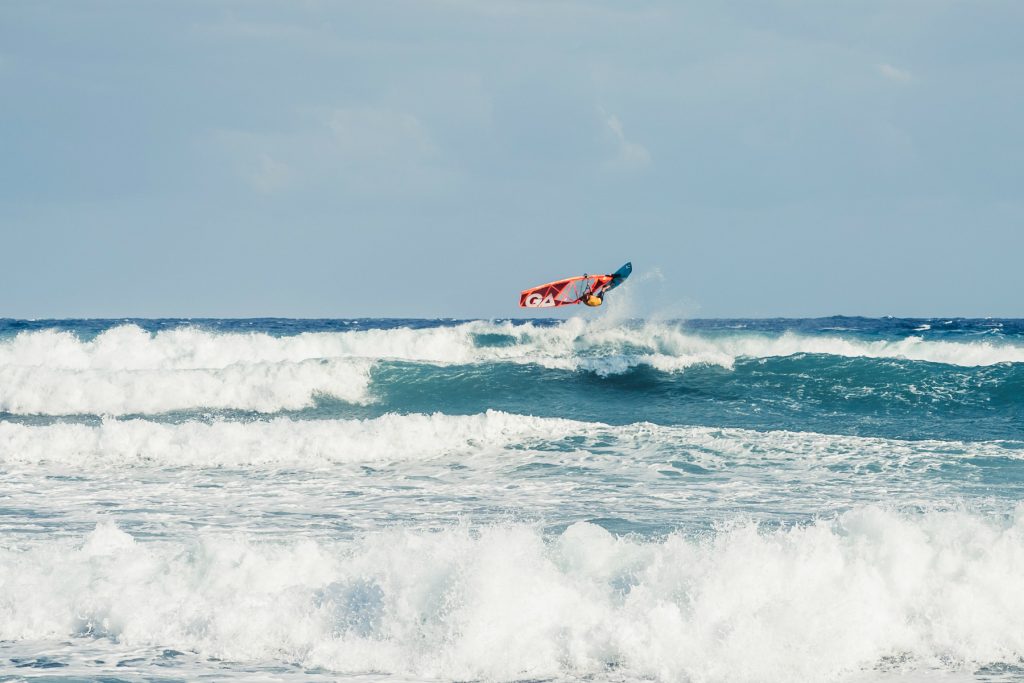 The 2020 Taitung Windsurfing Wave Classic with WaGaLiGong Dulan Surf/SUP House & Bar 哇軋力共都蘭衝浪:立槳:酒吧Windsurf Taiwan Taitung Dulan