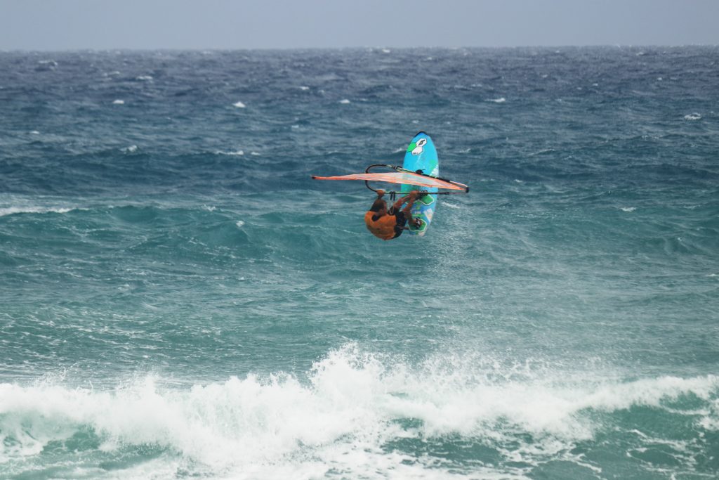 The 2020 Taitung Windsurfing Wave Classic with WaGaLiGong Dulan Surf/SUP House & Bar 哇軋力共都蘭衝浪:立槳:酒吧Windsurf Taiwan Taitung Dulan