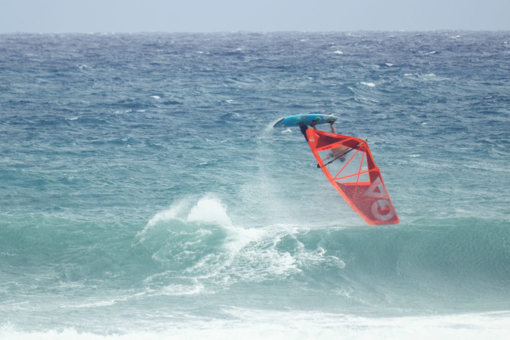 The 2020 Taitung Windsurfing Wave Classic with WaGaLiGong Dulan Surf/SUP House & Bar 哇軋力共都蘭衝浪:立槳:酒吧Windsurf Taiwan Taitung Dulan