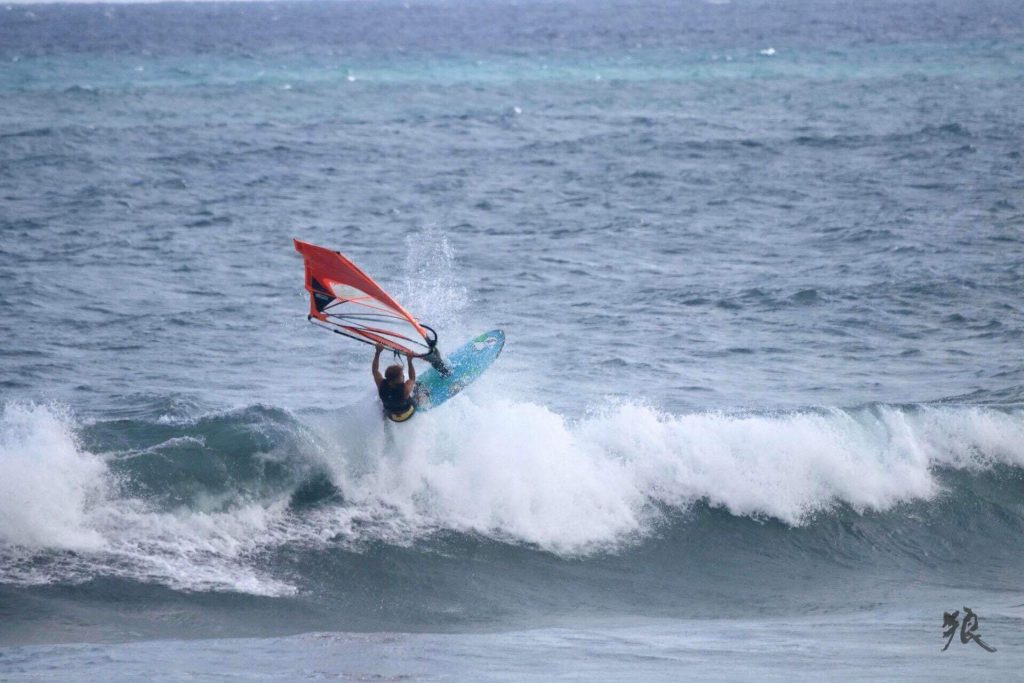 The 2020 Taitung Windsurfing Wave Classic with WaGaLiGong Dulan Surf/SUP House & Bar 哇軋力共都蘭衝浪:立槳:酒吧Windsurf Taiwan Taitung Dulan