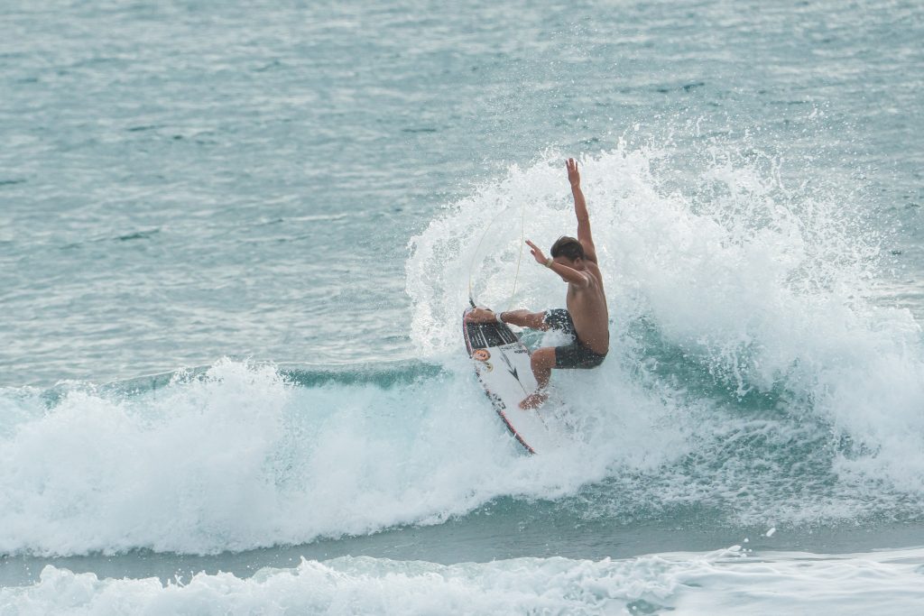 Surf Dulan - WaGaLiGong Dulan Surf & SUP House & Bar 哇軋力共都蘭衝浪/立槳/酒吧 Taiwan Taitung Dulan