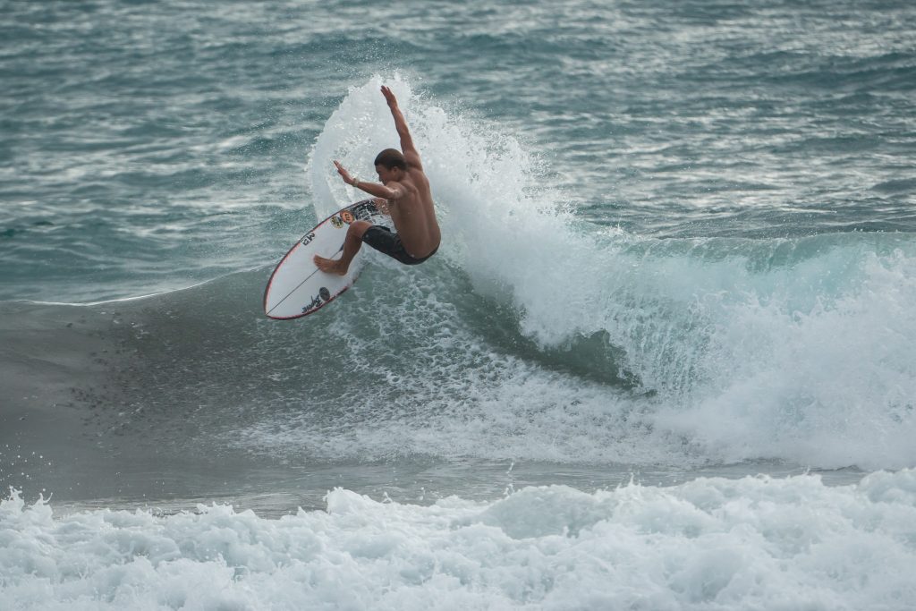 Surf Dulan - WaGaLiGong Dulan Surf & SUP House & Bar 哇軋力共都蘭衝浪/立槳/酒吧 Taiwan Taitung Dulan