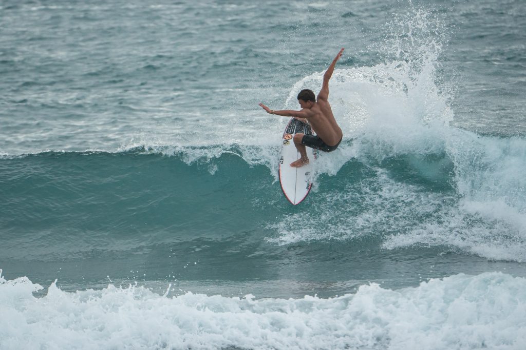Surf Dulan - WaGaLiGong Dulan Surf & SUP House & Bar 哇軋力共都蘭衝浪/立槳/酒吧 Taiwan Taitung Dulan