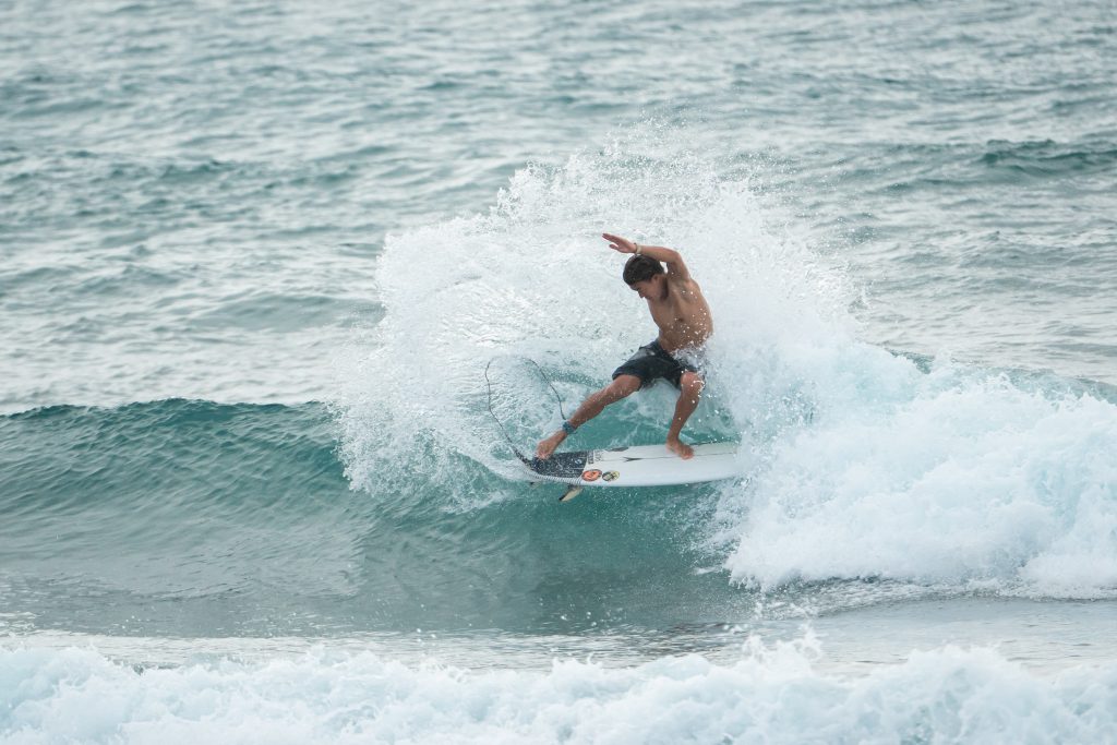 Surf Dulan - WaGaLiGong Dulan Surf & SUP House & Bar 哇軋力共都蘭衝浪/立槳/酒吧 Taiwan Taitung Dulan